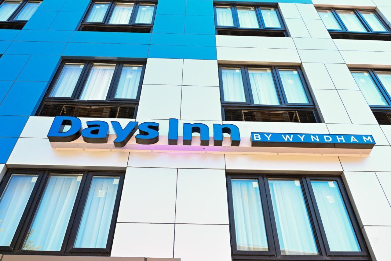 Days Inn By Wyndham Bronx Nyc New York Exterior photo