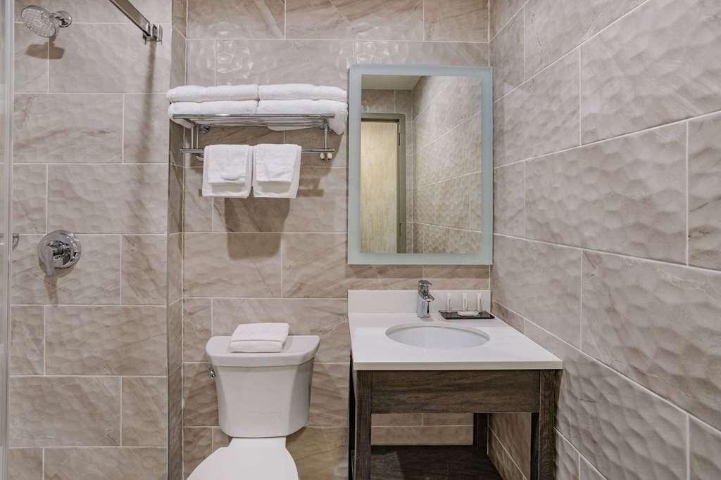 Days Inn By Wyndham Bronx Nyc New York Exterior photo